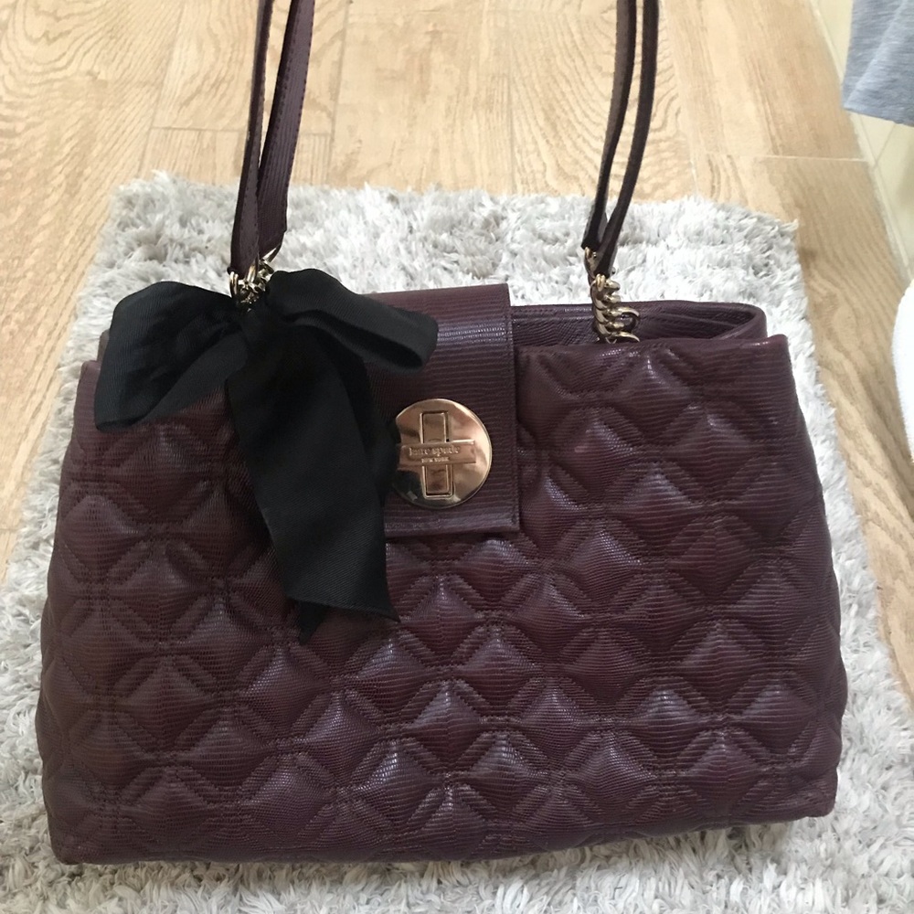 KATE SPADE QUILTED bordeaux shoulder bag.